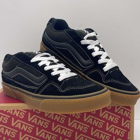 Vans Men’s Caldrone Suede Mesh Black/Gum
VN0A5JM2B9M Sneakers - Picture 5 of 16